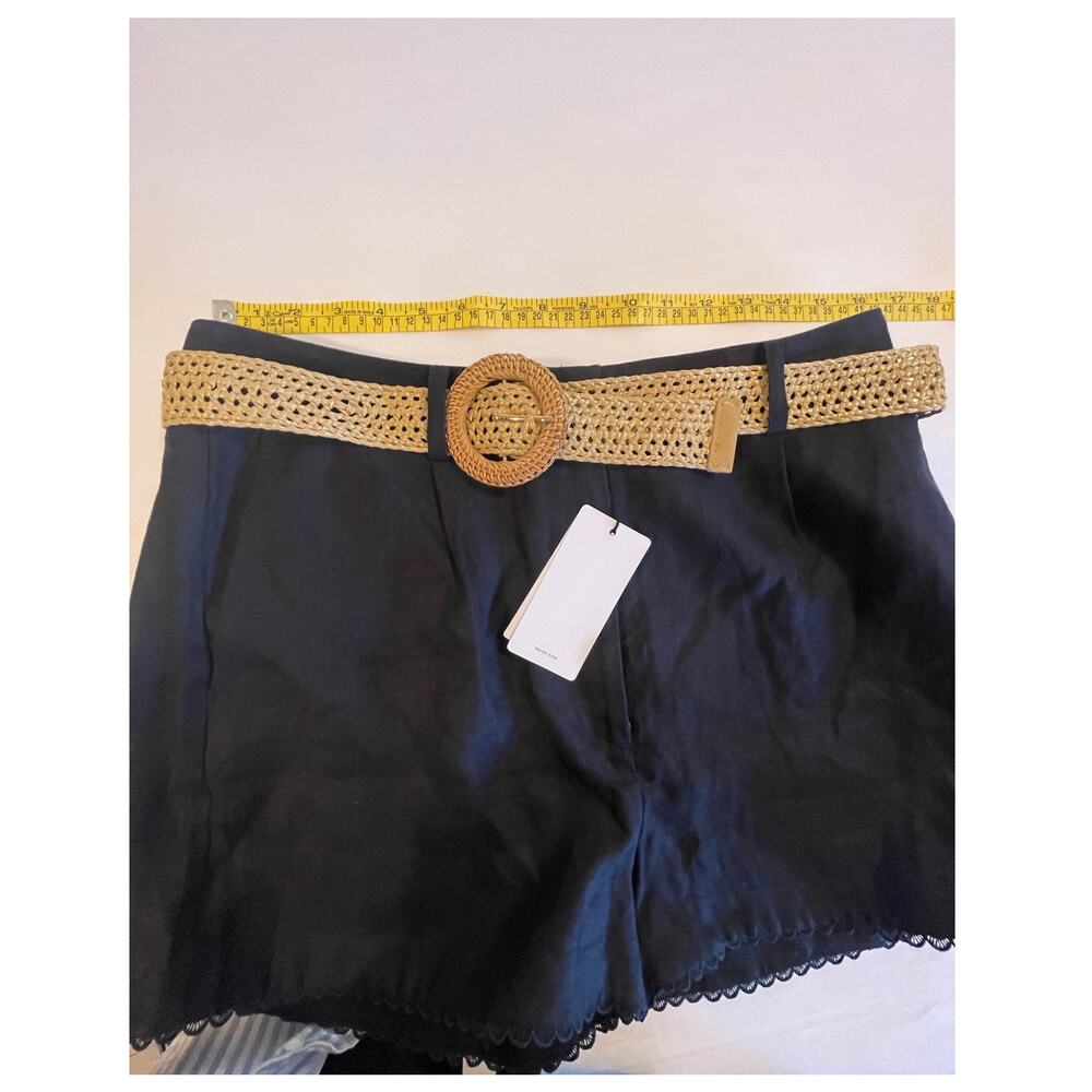 REISS Belle Linen Belted Shorts in Navy - Picture 7 of 11